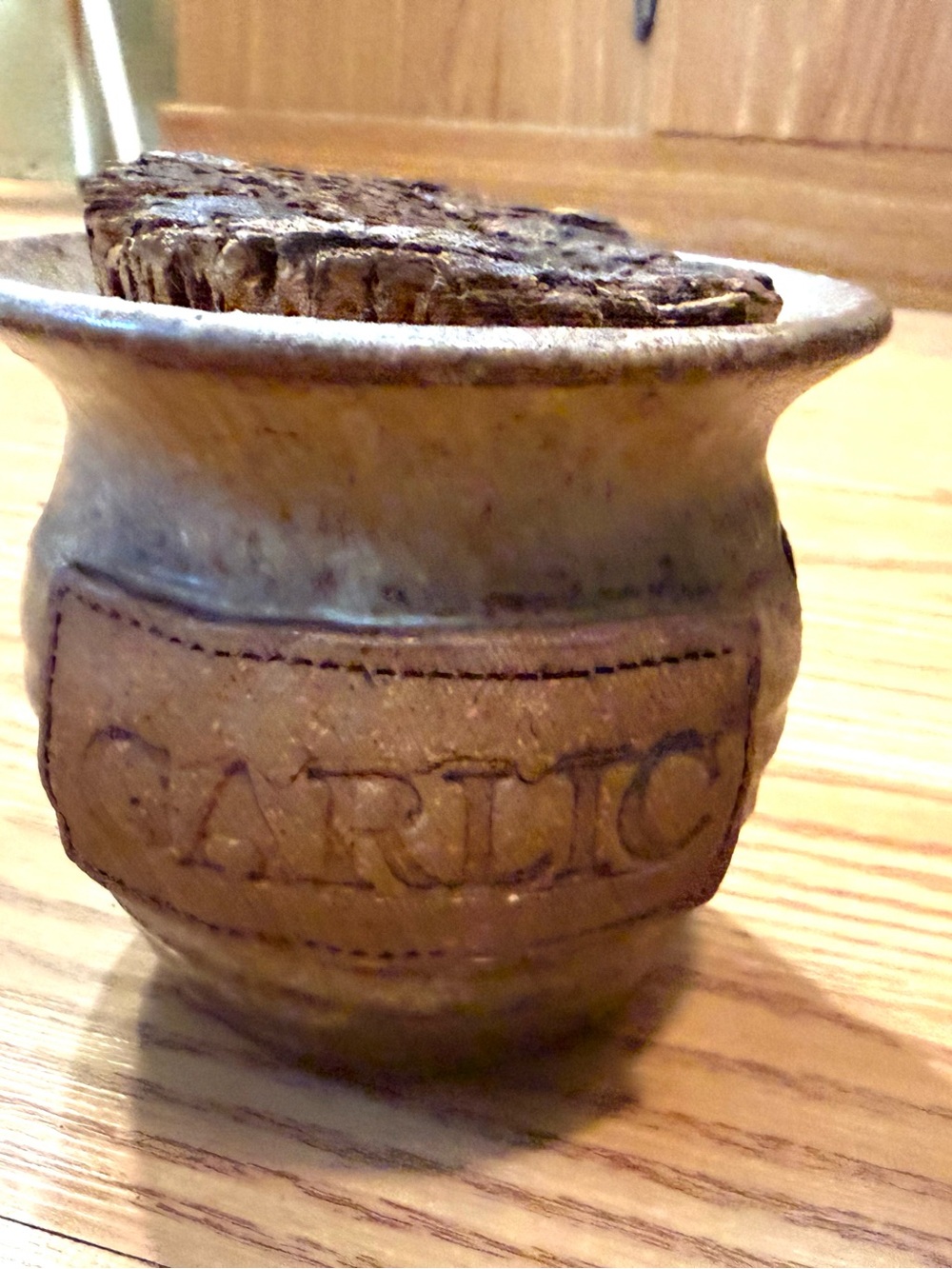 VTG Cottage core handmade stoneware garlic keeper with rustic cork top
